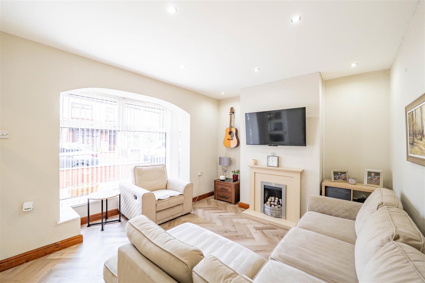 4 bed property in Hurst Street, Bolton